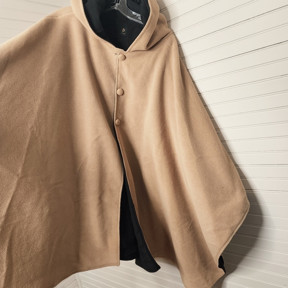 Acorn Reversible Hooded Cape Poncho Black One Size - Picture 4 of 8